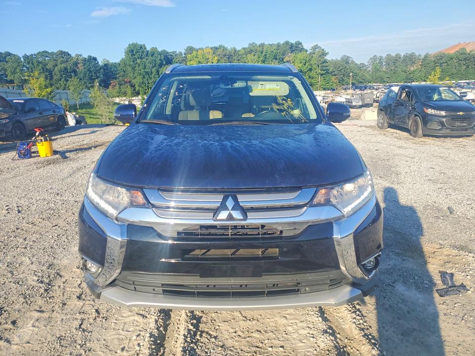 Продажа на аукционе авто 2018 Mitsubishi Outlander, vin: JA4AD3A32JJ003040, номер лота: 61482056