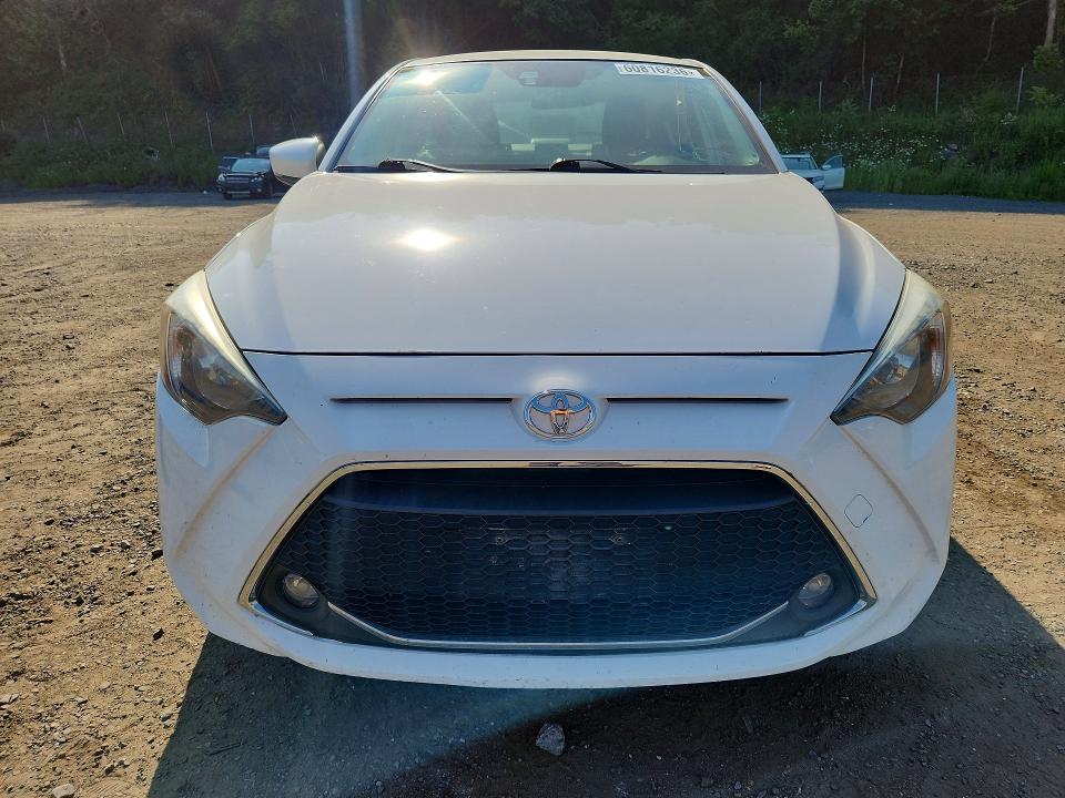 2019 Toyota Yaris მანქანა იყიდება აუქციონზე, vin: 3MYDLBYV6KY520590, აუქციონის ნომერი: 60816236