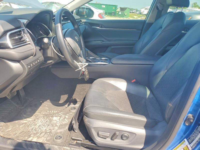 61417696 :رقم المزاد ، 4T1BZ1HKXJU006680 vin ، 2018 Toyota Camry مزاد بيع