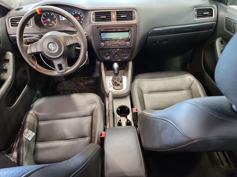 60050646 :رقم المزاد ، 3VWD17AJ0EM437335 vin ، 2014 Volkswagen Jetta مزاد بيع