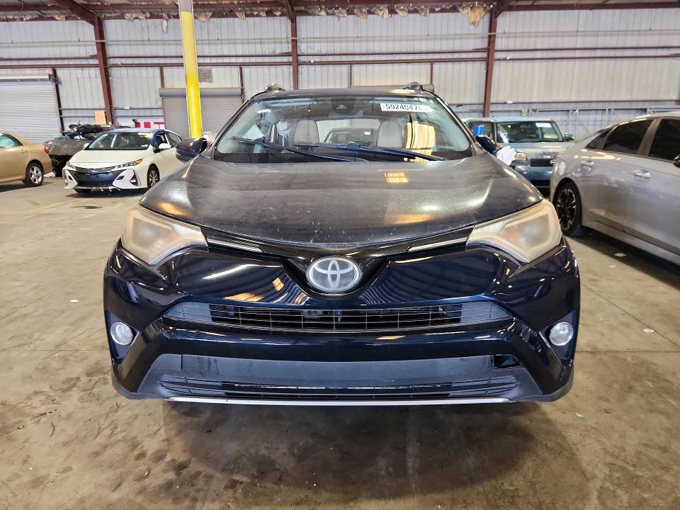 Продажа на аукционе авто 2017 Toyota Rav4, vin: JTMWFREVXHD094202, номер лота: 59240476