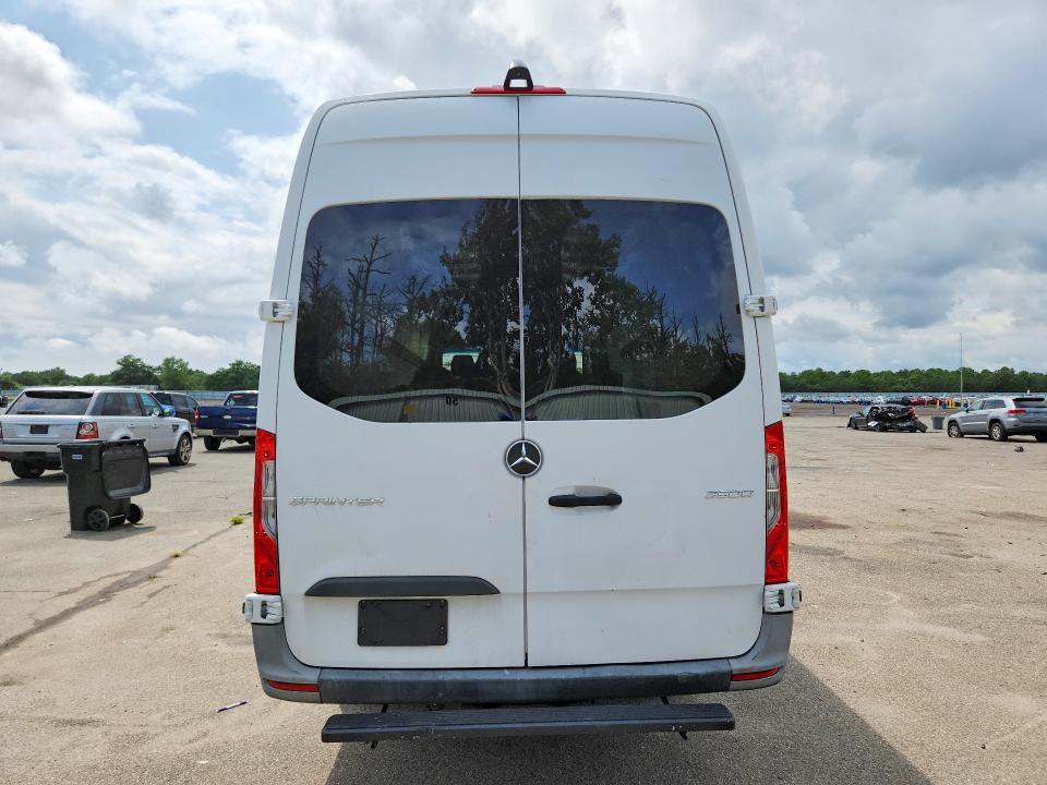 63360046 :رقم المزاد ، W1Y4DCHY6NT084831 vin ، 2022 Mercedes-benz Sprinter مزاد بيع