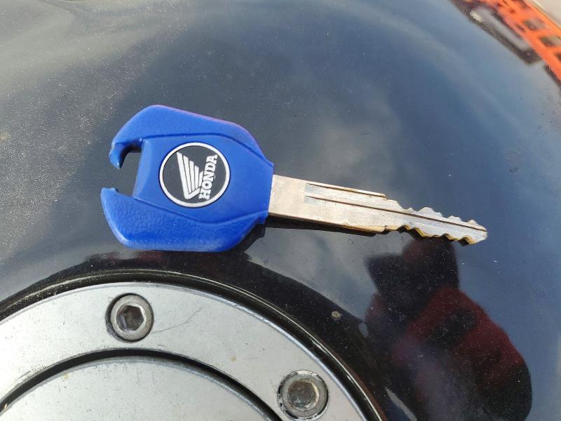 62433816 :رقم المزاد ، JH2SC50152M001072 vin ، 2002 Honda Cbr900 مزاد بيع