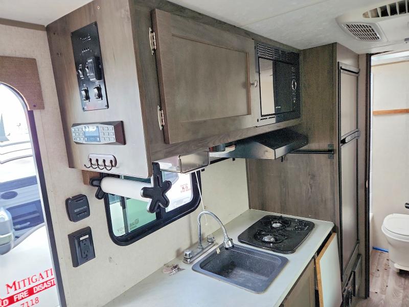 62623316 :رقم المزاد ، 5ZT2CWFC3KJ123422 vin ، 2019 Coachmen Clipper مزاد بيع