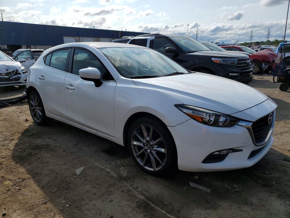 2018 Mazda 3 მანქანა იყიდება აუქციონზე, vin: 3MZBN1L33JM192905, აუქციონის ნომერი: 61296586