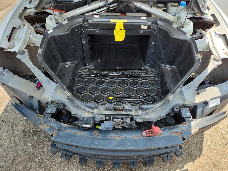 62143706 :رقم المزاد ، 5YJSA1H16EFP36359 vin ، 2014 Tesla Model S مزاد بيع