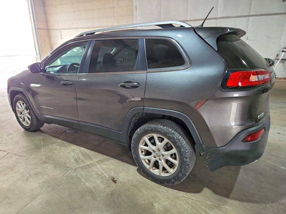 61352606 :رقم المزاد ، 1C4PJLCS9GW273097 vin ، 2016 Jeep Cherokee مزاد بيع