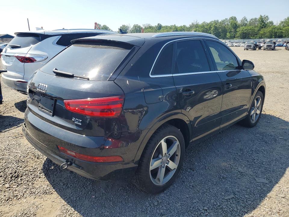 2015 Audi Q3 მანქანა იყიდება აუქციონზე, vin: WA1GFCFS8FR013763, აუქციონის ნომერი: 61588856