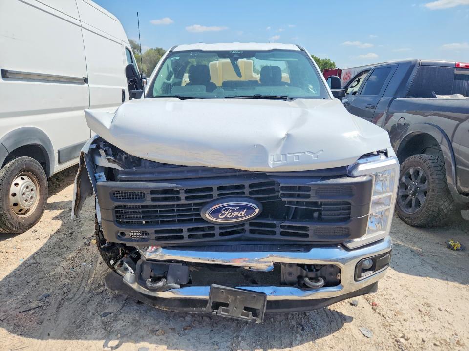 60253916 :رقم المزاد ، 1FTBF2AA0REF46890 vin ، 2024 Ford F250 مزاد بيع