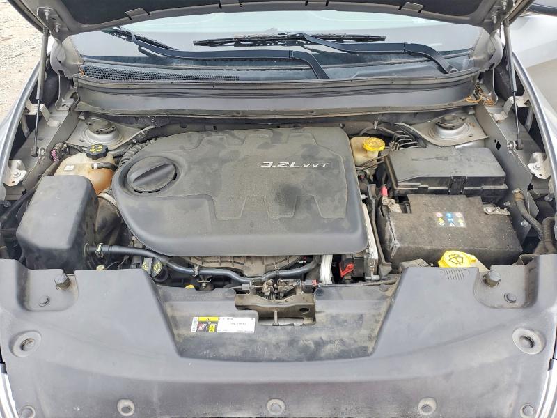 61946866 :رقم المزاد ، 1C4PJMCS5EW193122 vin ، 2014 Jeep Cherokee مزاد بيع