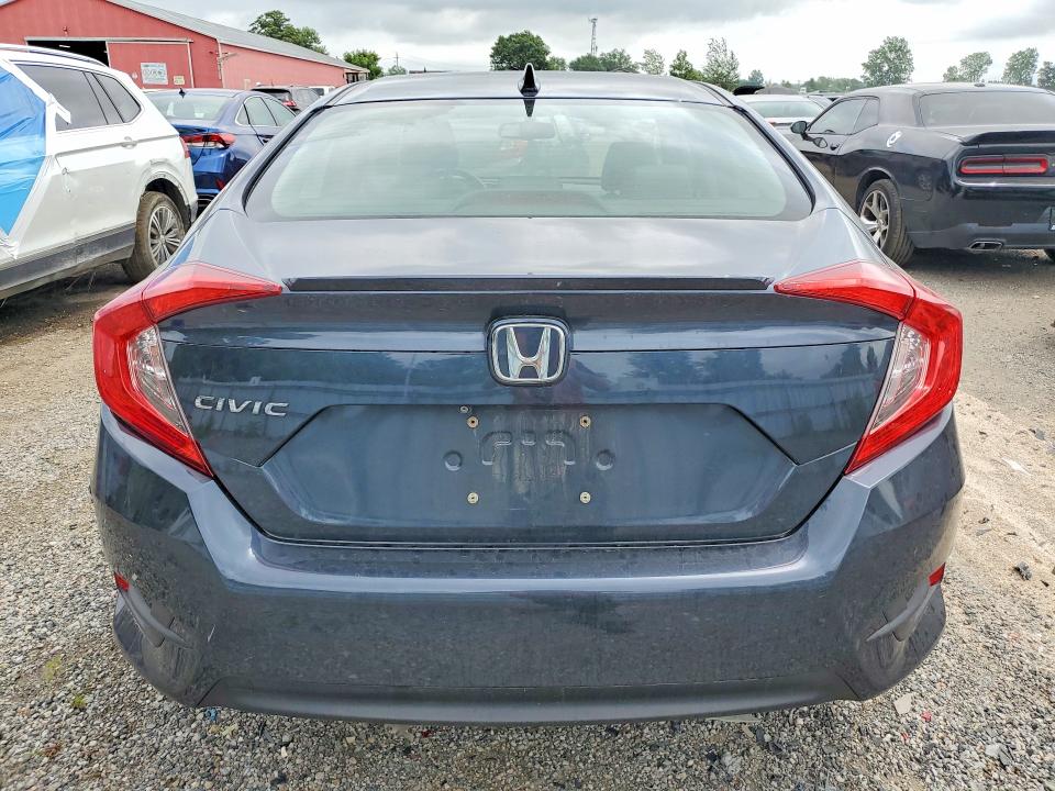 61588396 :رقم المزاد ، JHMFC1F72JX031253 vin ، 2018 Honda Civic مزاد بيع