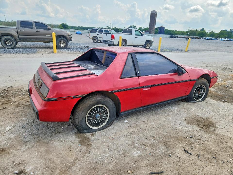 1984 Pontiac Fiero მანქანა იყიდება აუქციონზე, vin: 1G2AM37R1EP210821, აუქციონის ნომერი: 62864296