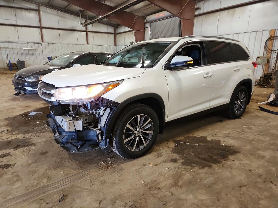2019 Toyota Highlander მანქანა იყიდება აუქციონზე, vin: 5TDJZRFH6KS593763, აუქციონის ნომერი: 61089236