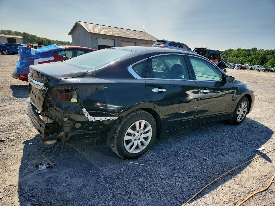 2015 Nissan Altima მანქანა იყიდება აუქციონზე, vin: 1N4AL3AP0FC585930, აუქციონის ნომერი: 62027666