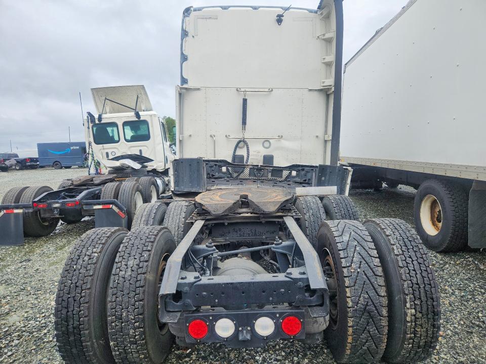 60483056 :رقم المزاد ، 1XKYDP9X1PJ227142 vin ، 2023 Kenworth Kenworth مزاد بيع