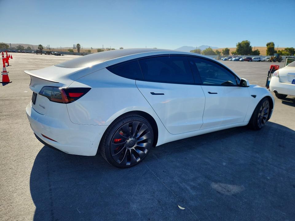 62529996 :رقم المزاد ، 5YJ3E1EC4MF876245 vin ، 2021 Tesla Model 3 مزاد بيع