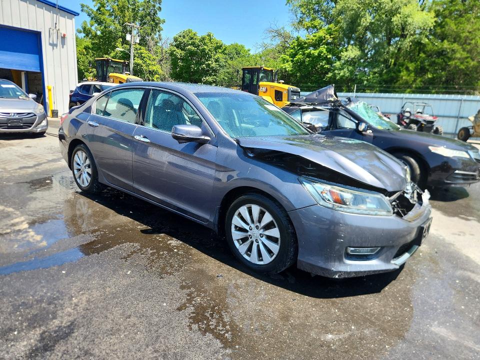 61751046 :رقم المزاد ، 1HGCR3F86DA035676 vin ، 2013 Honda Accord مزاد بيع
