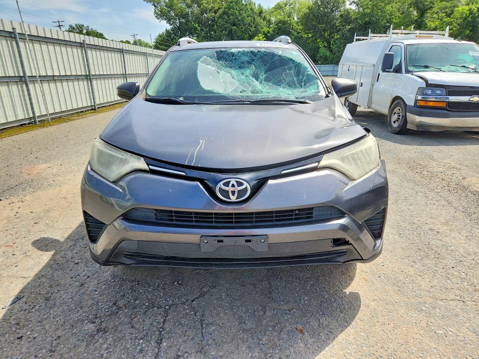 61113346 :رقم المزاد ، 2T3ZFREV5GW235059 vin ، 2016 Toyota Rav4 مزاد بيع