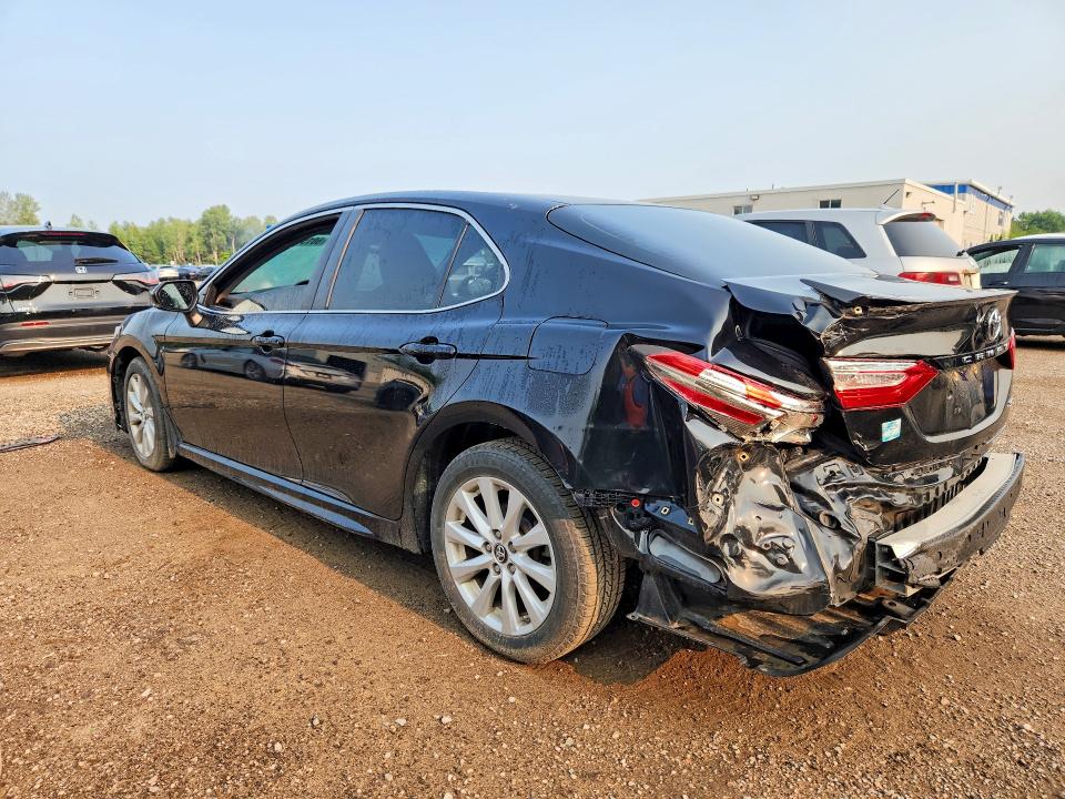 60155876 :رقم المزاد ، 4T1B11HK6KU227556 vin ، 2019 Toyota Camry مزاد بيع