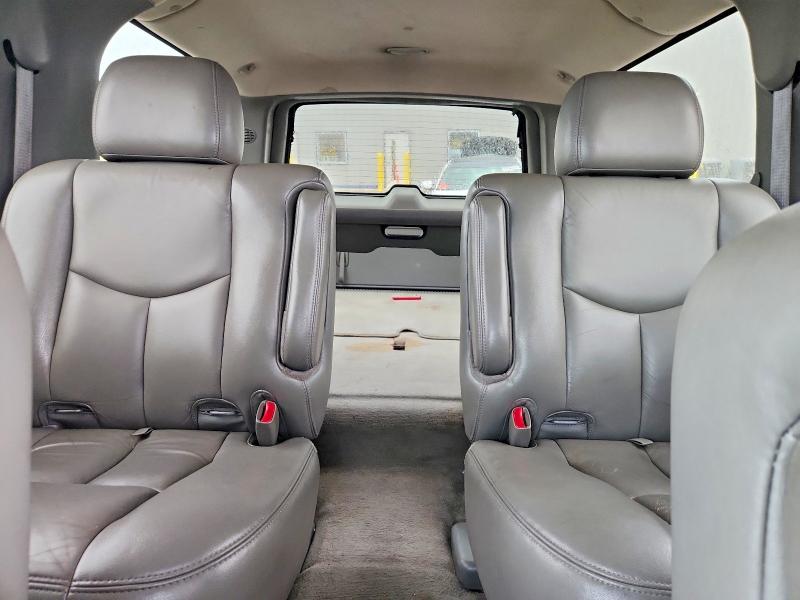 Продажа на аукционе авто 2005 Chevrolet Suburban, vin: 3GNFK16ZX5G206551, номер лота: 63509176