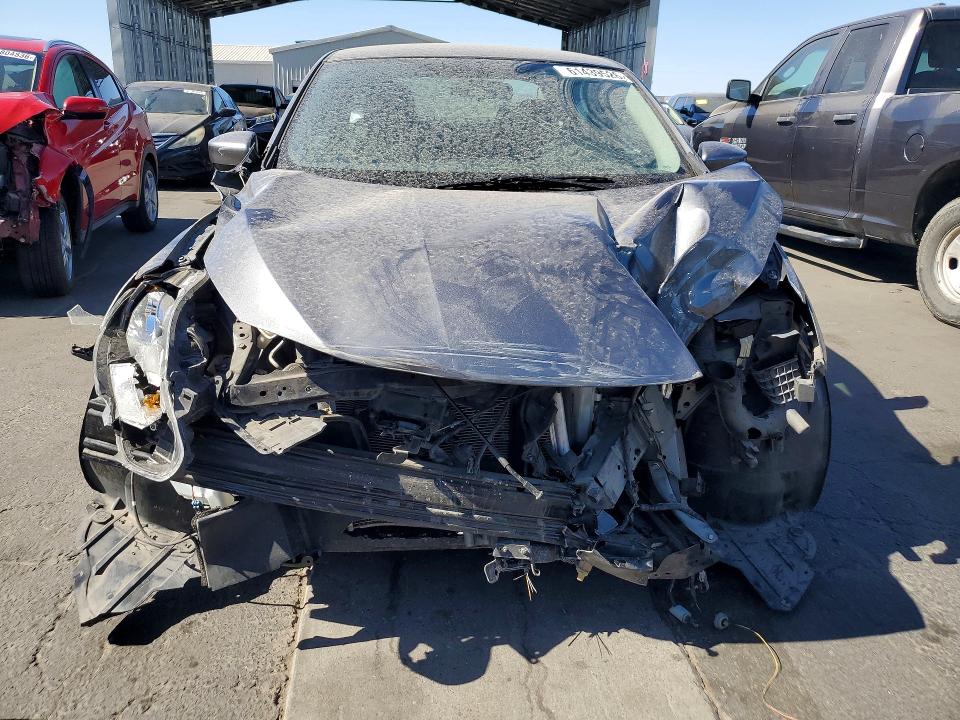 Продаж на аукціоні авто 2018 Nissan Sentra, vin: 3N1AB7AP0JY208196, номер лоту: 61439526