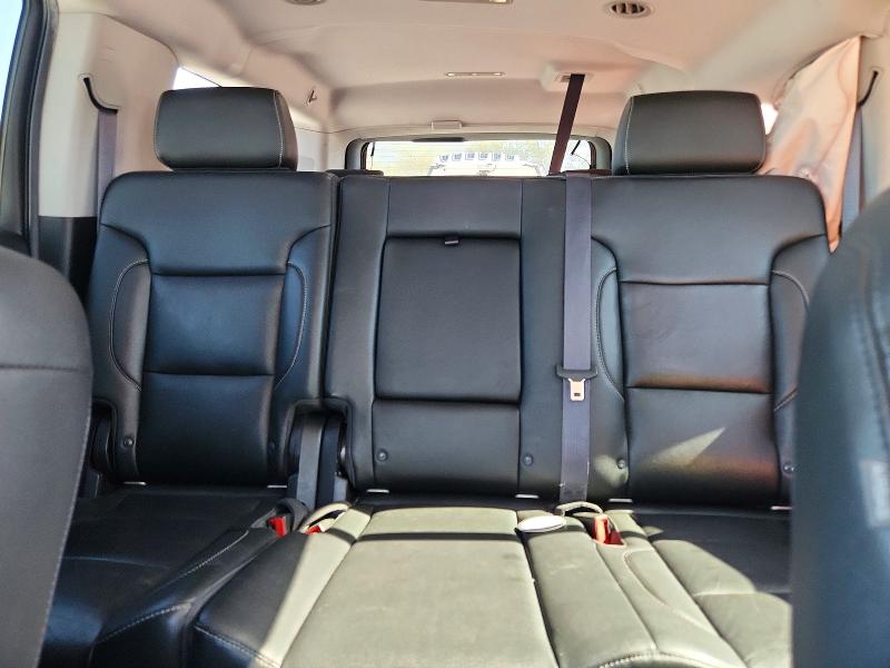 63209886 :رقم المزاد ، 1GNSCHKC7HR236682 vin ، 2017 Chevrolet Suburban مزاد بيع