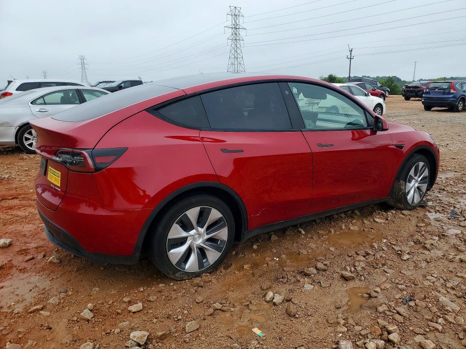 62121106 :رقم المزاد ، 5YJYGDEE3MF253685 vin ، 2021 Tesla Model Y مزاد بيع