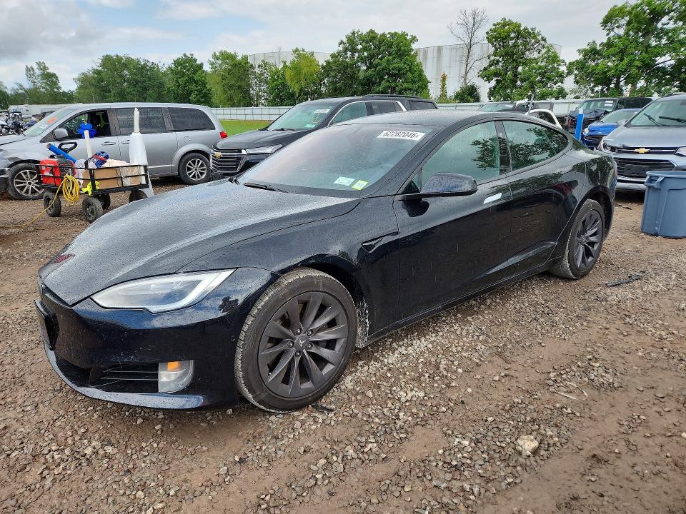 Auction sale of the 2017 Tesla Model S, vin: 5YJSA1E22HF229900, lot number: 62282046