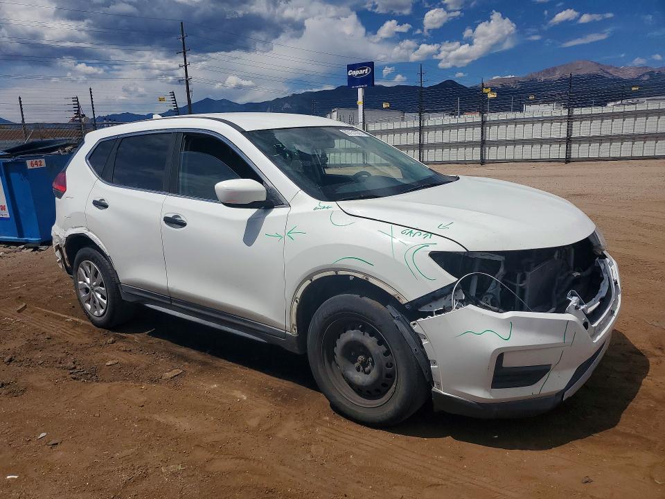 60151226 :رقم المزاد ، KNMAT2MV7HP542566 vin ، 2017 Nissan Rogue مزاد بيع