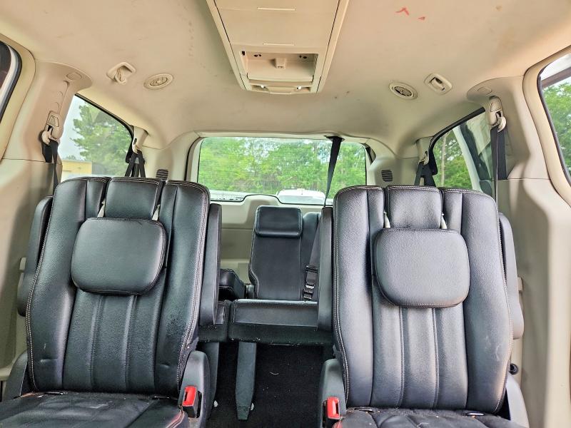 2015 Chrysler Town & Country მანქანა იყიდება აუქციონზე, vin: 2C4RC1BG8FR537695, აუქციონის ნომერი: 61210436