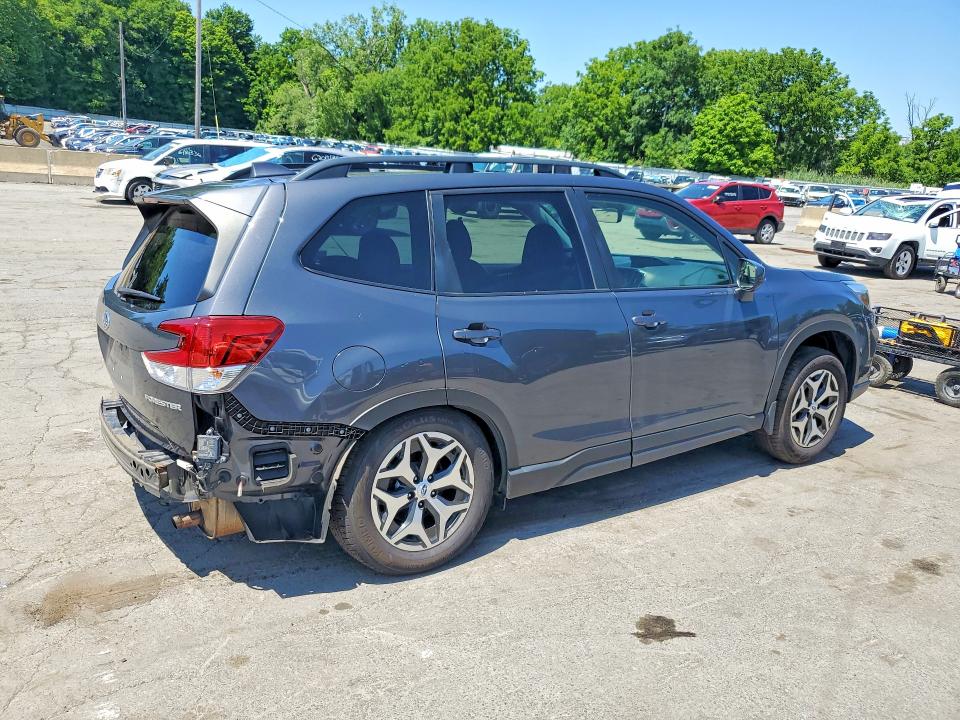Продажа на аукционе авто 2021 Subaru Forester, vin: JF2SKAJC0MH576486, номер лота: 61759226