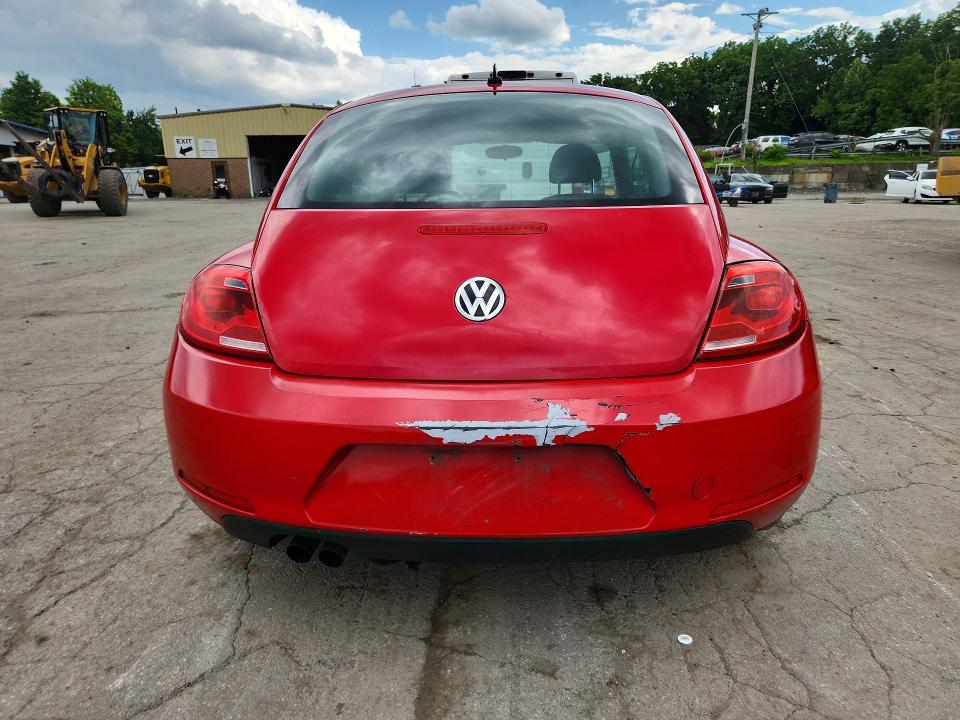 63470856 :رقم المزاد ، 3VWF17AT9EM656496 vin ، 2014 Volkswagen Beetle مزاد بيع