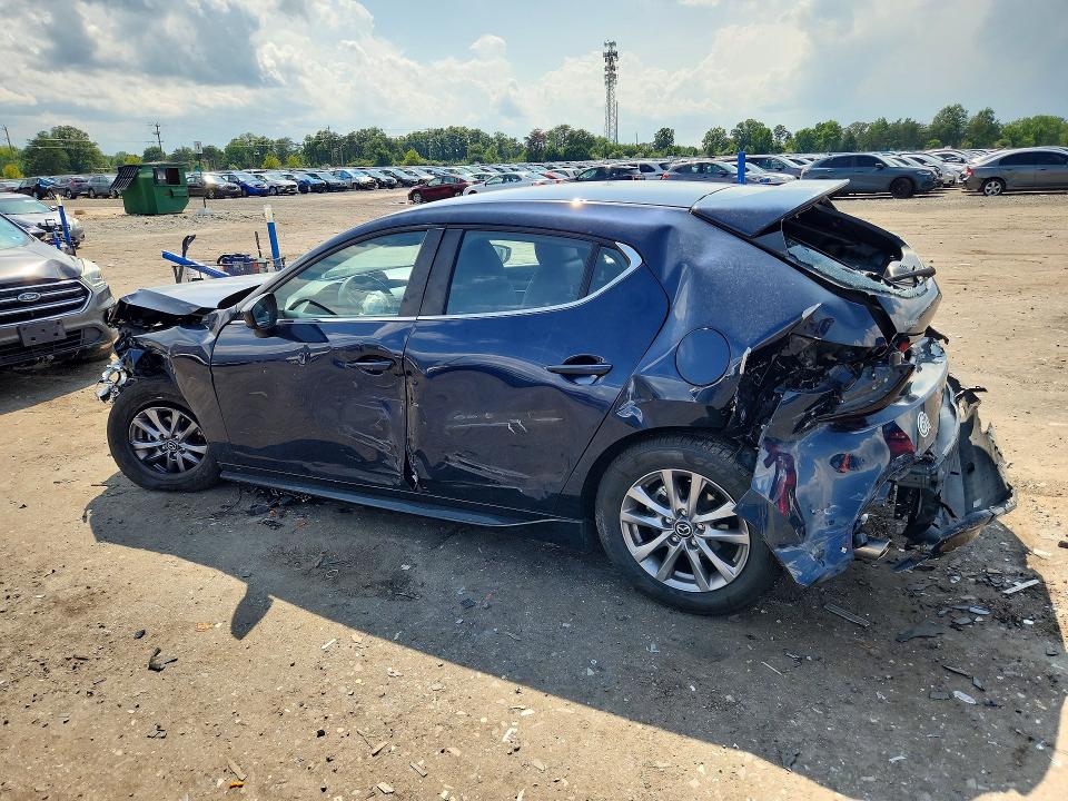 62218096 :رقم المزاد ، JM1BPAJL9M1318816 vin ، 2021 Mazda 3 مزاد بيع