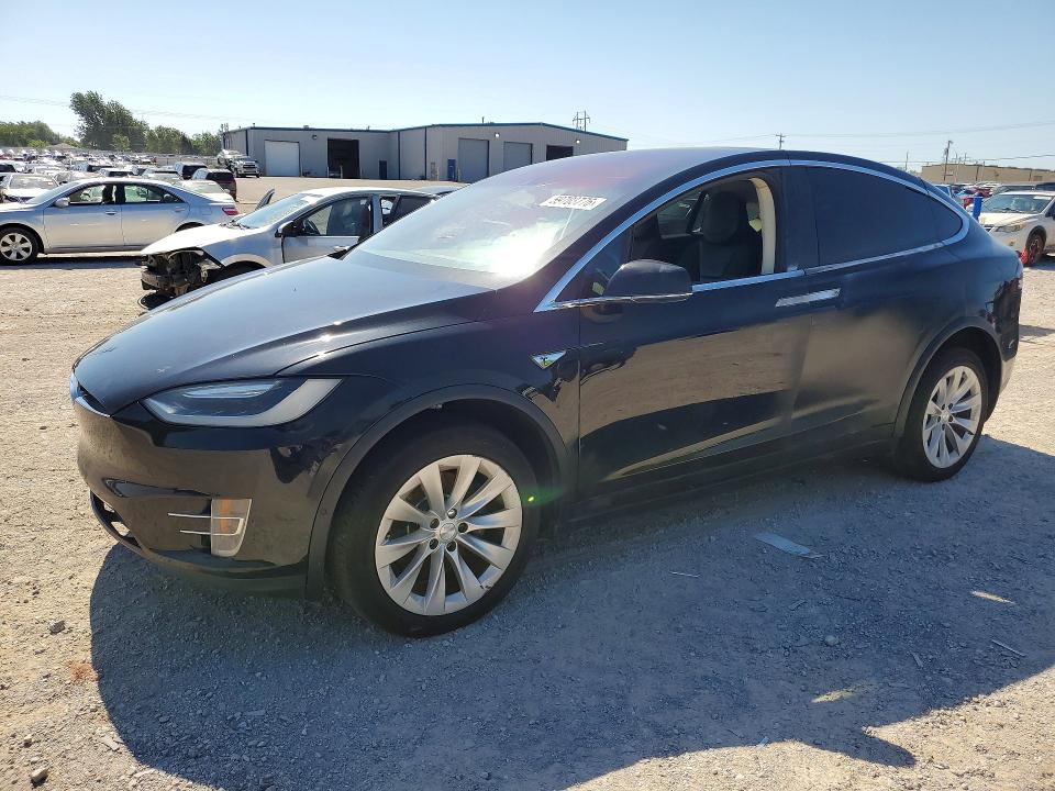 Продажа на аукционе авто 2016 Tesla Model X, vin: 5YJXCAE28GF008736, номер лота: 59703776