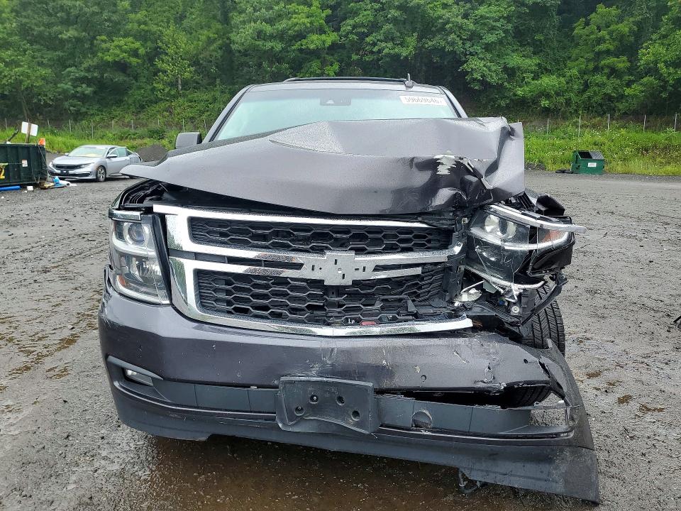 59669646 :رقم المزاد ، 1GNSKHKC5HR274513 vin ، 2017 Chevrolet Suburban مزاد بيع