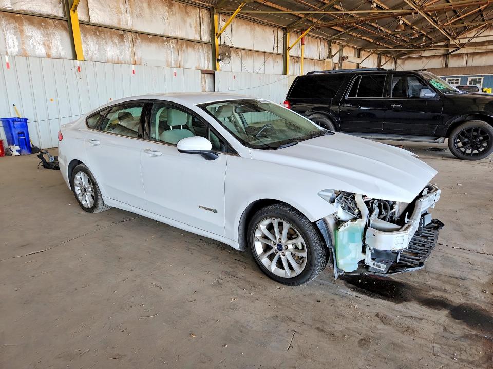 63377026 :رقم المزاد ، 3FA6P0LU3KR221993 vin ، 2019 Ford Fusion مزاد بيع