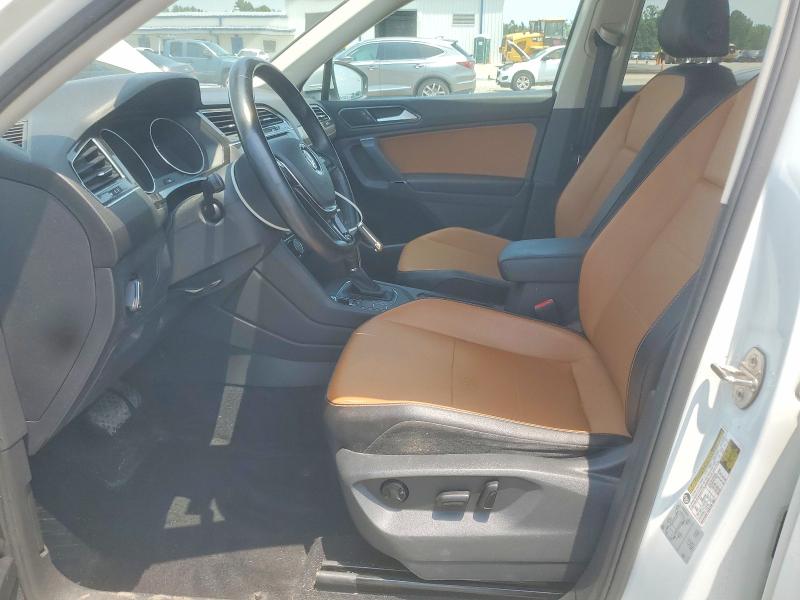 53244406 :رقم المزاد ، 3VV3B7AX7JM073958 vin ، 2018 Volkswagen Tiguan مزاد بيع
