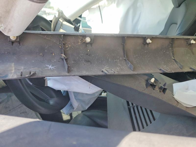 46409376 :رقم المزاد ، 7SAYGDEE8NF341166 vin ، 2022 Tesla Model Y مزاد بيع