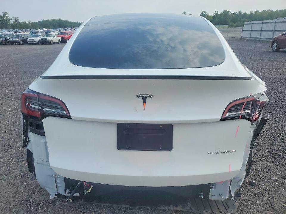 Продаж на аукціоні авто 2024 Tesla Model Y, vin: 7SAYGAEEXRF073760, номер лоту: 61306166