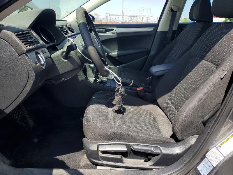 61672936 :رقم المزاد ، 1VWAS7A34GC025960 vin ، 2016 Volkswagen Passat مزاد بيع