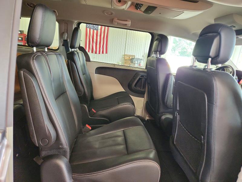 61352346 :رقم المزاد ، 2C4RC1BG3ER413770 vin ، 2014 Chrysler Town & Country مزاد بيع