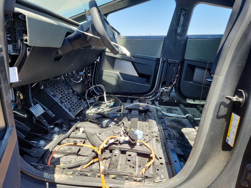 59655506 :رقم المزاد ، 7G2CEHED9RA050977 vin ، 2024 Tesla Cybertruck مزاد بيع