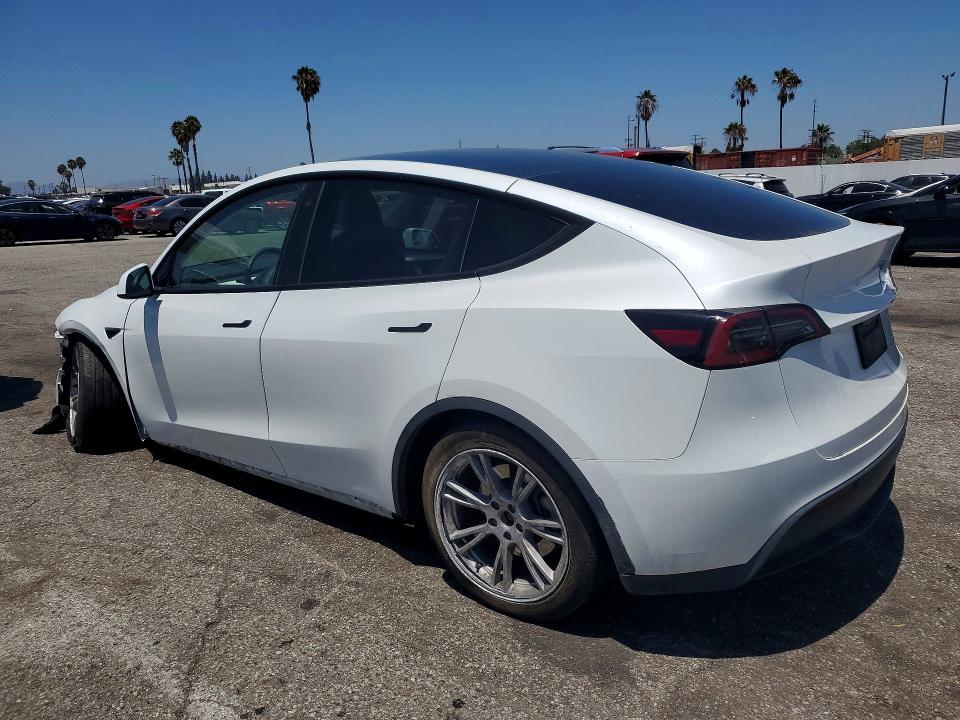 Auction sale of the 2023 Tesla Model Y, vin: 7SAYGDEEXPF630262, lot number: 62603326