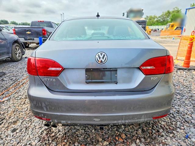 60400936 :رقم المزاد ، 3VWLL7AJ8EM350868 vin ، 2014 Volkswagen Jetta مزاد بيع
