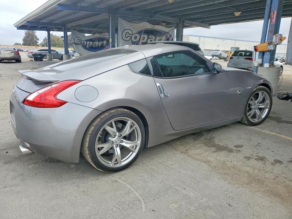 60202056 :رقم المزاد ، JN1AZ4EH6AM500032 vin ، 2010 Nissan 370z مزاد بيع