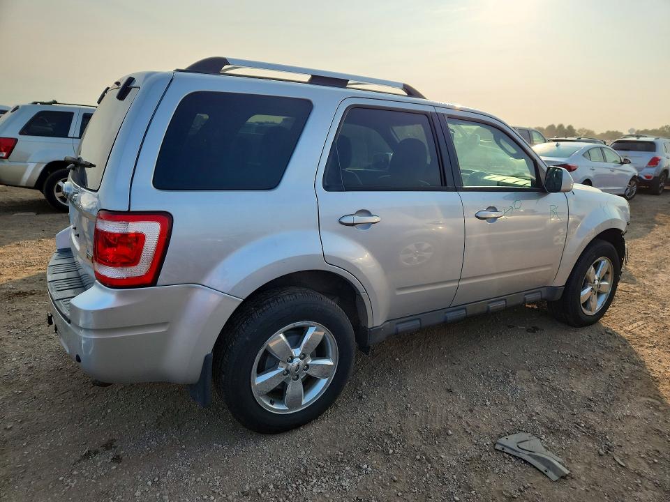 2011 Ford Escape მანქანა იყიდება აუქციონზე, vin: 1FMCU9EG3BKB64843, აუქციონის ნომერი: 60876356