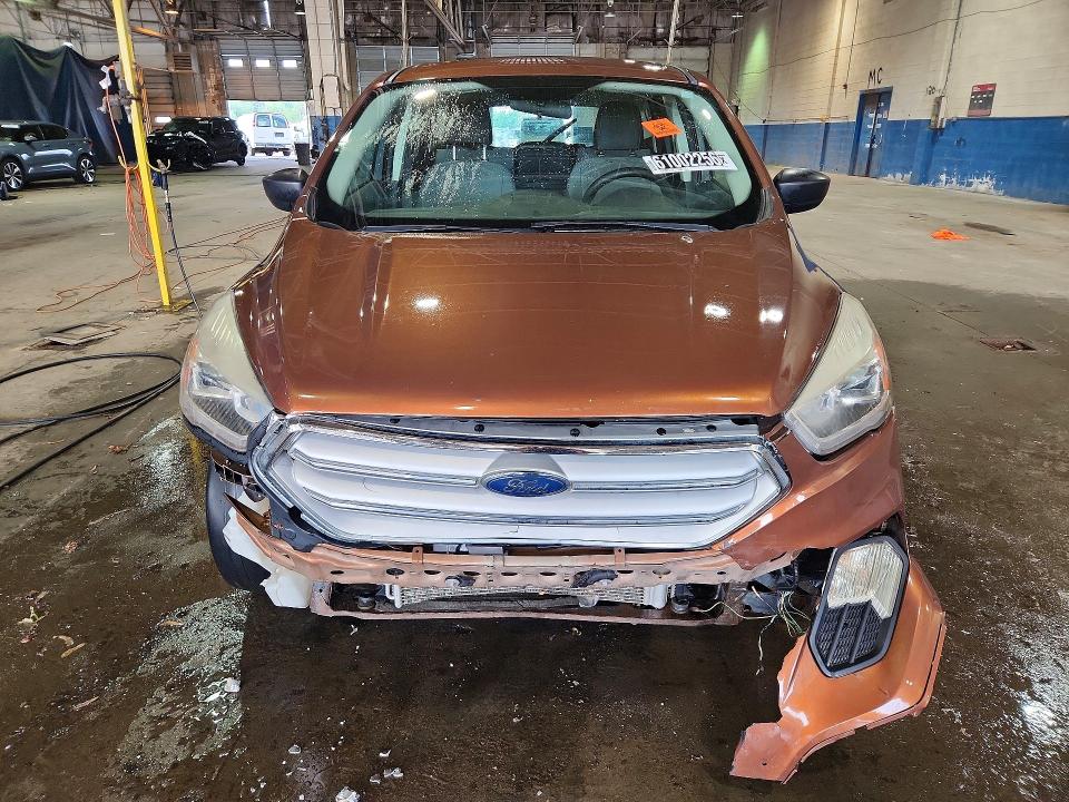 Продаж на аукціоні авто 2017 Ford Escape, vin: 1FMCU0F70HUA60544, номер лоту: 61002256