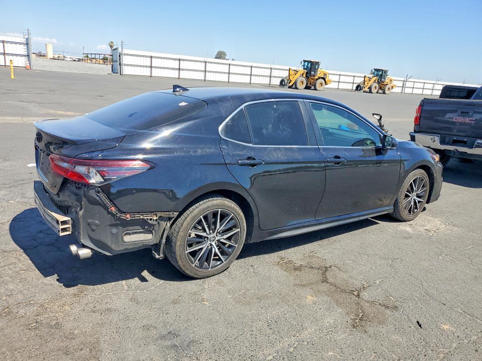 59718826 :رقم المزاد ، 4T1G11AK7PU753041 vin ، 2023 Toyota Camry مزاد بيع