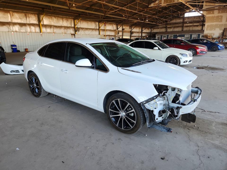60668136 :رقم المزاد ، 1G4PR5SKXH4118069 vin ، 2017 Buick Verano مزاد بيع