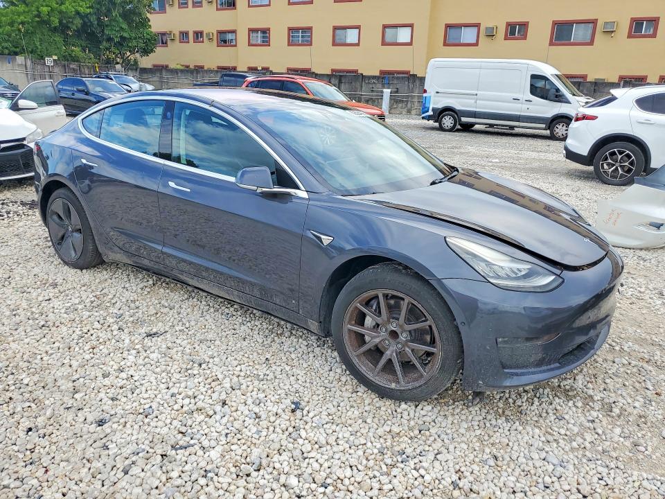 Продаж на аукціоні авто 2018 Tesla Model 3, vin: 5YJ3E1EA7JF123836, номер лоту: 62624666